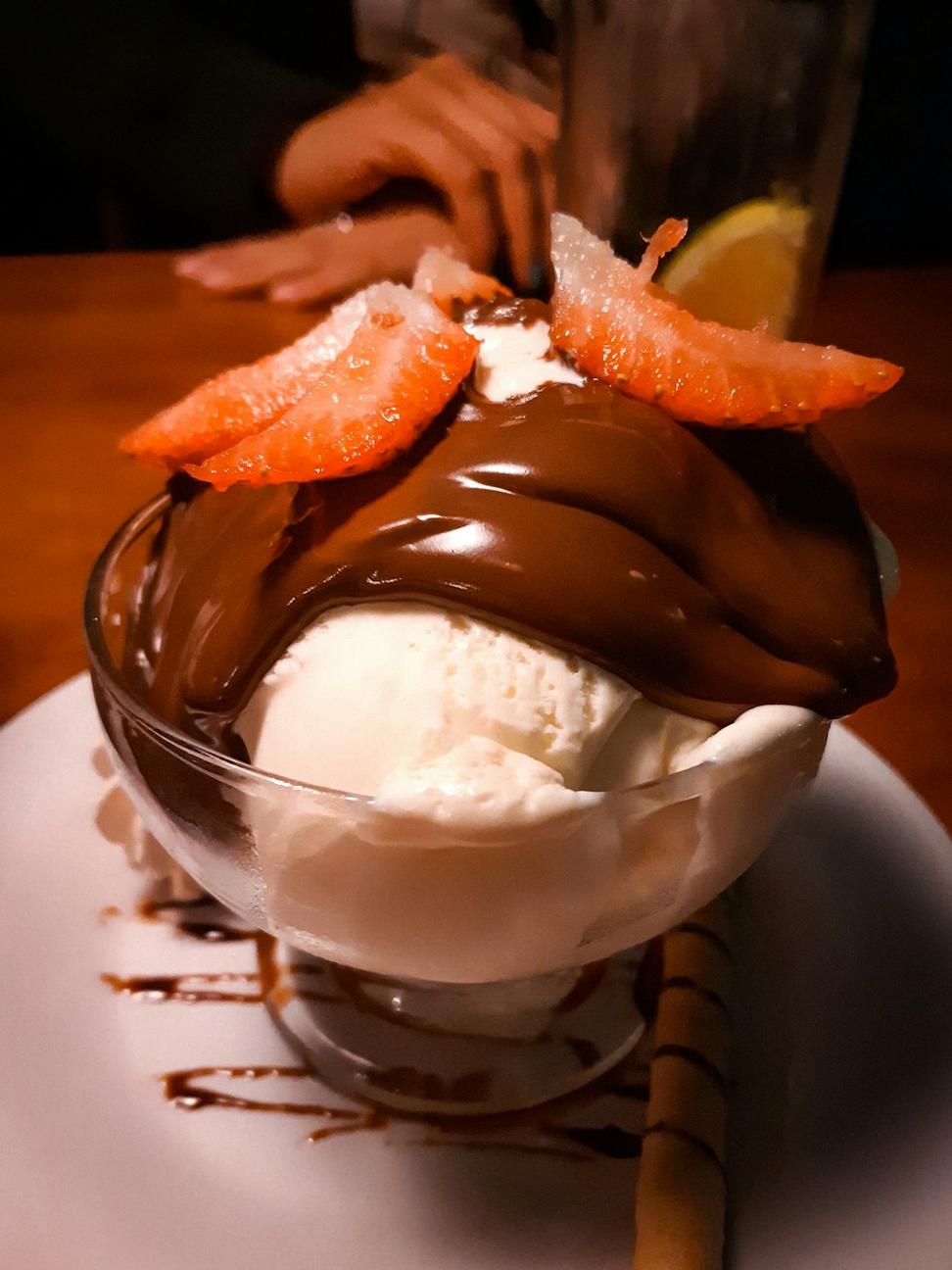 Chocolate dessert